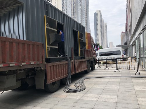 迭部冷却液不足的情况下如何检查柴油发电机组？